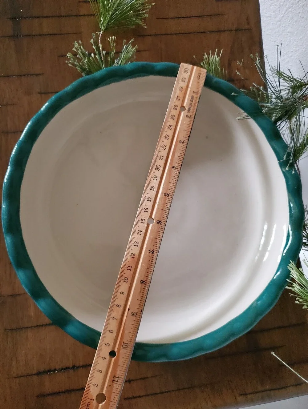 Design Pac Vintage Ceramic Plaid Fluted Holiday Pie Plate 10.5